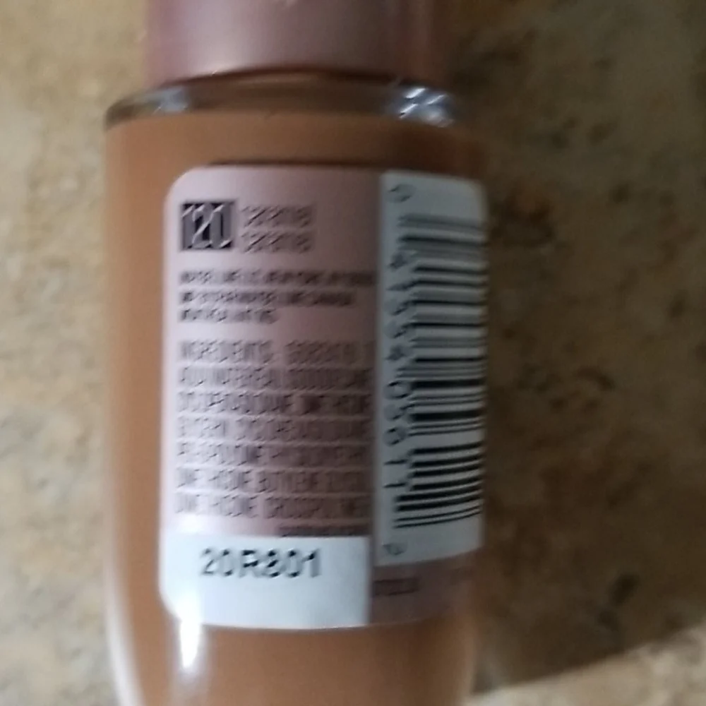 4/25 bundle item. Maybelline Liquid Foundation in Caramel